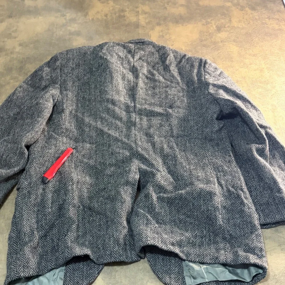 Harris Tweed Blazer Mens 44R Grey Herringbone Scottish Wool Sport Coat VTG USA